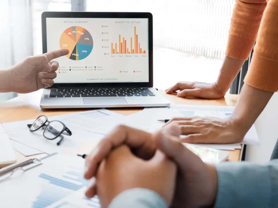 Blog 487x364 Poplatky trhu.webp