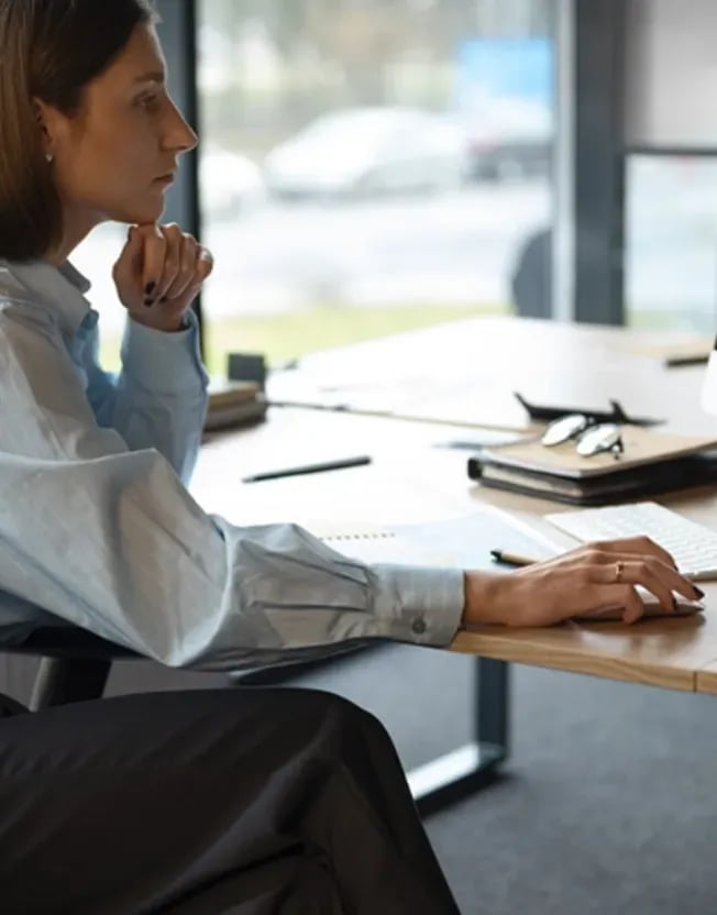 5 otazek FX 326x416.webp