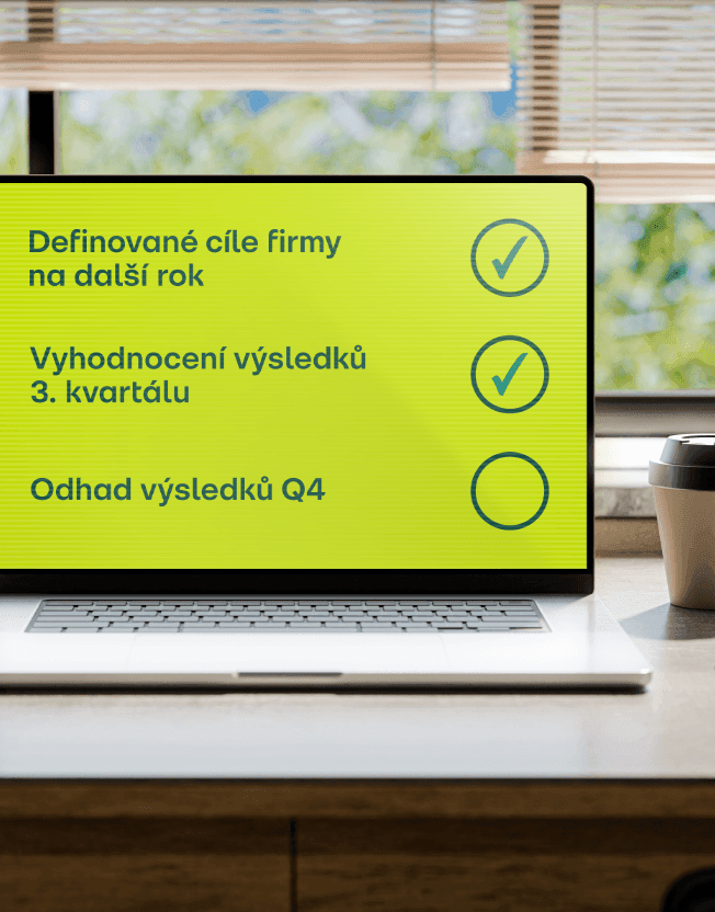 Počítač s checklistem k budgetu