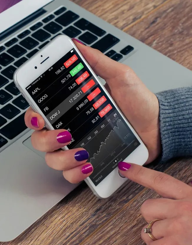 FX vs Kurz 326x416.webp